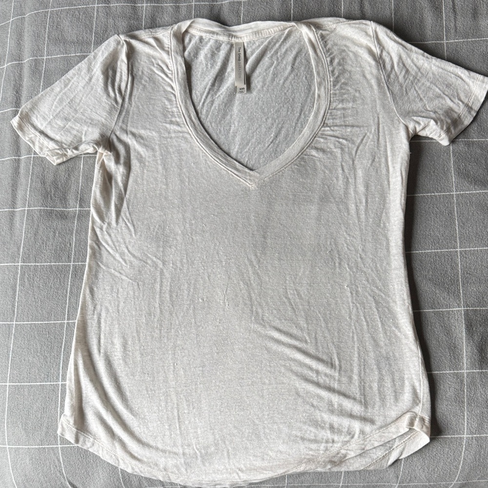 Babaton The Group Women's Cream V-Neck Linen Tee